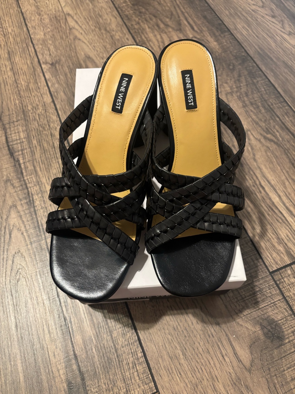 NWT Nine West Wenea Black sandal